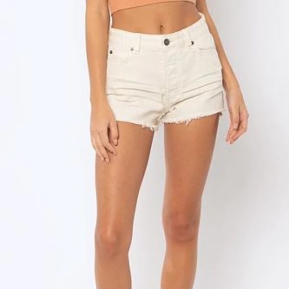Amuse Society White Jean Shorts!